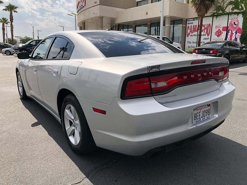 2012 SILVER Dodge Charger (2C3CDXHG7CH) with an V6 3.6 Liter engine, Automatic 8-Spd transmission, located at 412 Auto Vista Drive, Palmdale, 93551, (661) 945-0620, 34.592636, -118.136681 - Photo #4