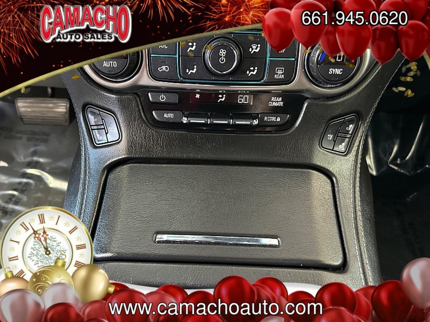 2016 WHITE Chevrolet Suburban (1GNSCJKC4GR) with an V8 EcoTec3 5.3 Liter engine, Automatic 6-Spd w/Overdrive transmission, located at 412 Auto Vista Drive, Palmdale, CA, 93551, (661) 945-0620, 34.592636, -118.136681- Photo#21