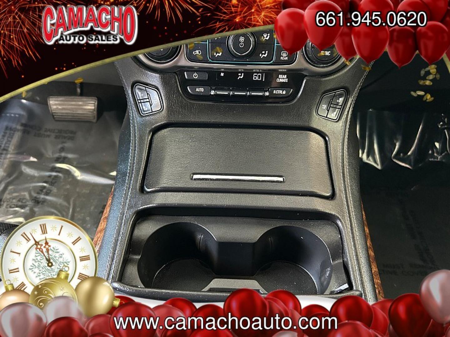 2016 WHITE Chevrolet Suburban (1GNSCJKC4GR) with an V8 EcoTec3 5.3 Liter engine, Automatic 6-Spd w/Overdrive transmission, located at 412 Auto Vista Drive, Palmdale, CA, 93551, (661) 945-0620, 34.592636, -118.136681- Photo#27