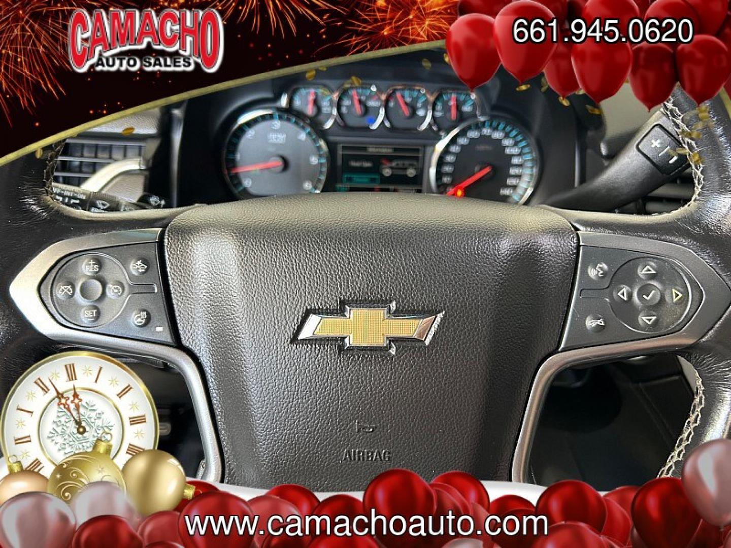 2016 WHITE Chevrolet Suburban (1GNSCJKC4GR) with an V8 EcoTec3 5.3 Liter engine, Automatic 6-Spd w/Overdrive transmission, located at 412 Auto Vista Drive, Palmdale, CA, 93551, (661) 945-0620, 34.592636, -118.136681- Photo#34