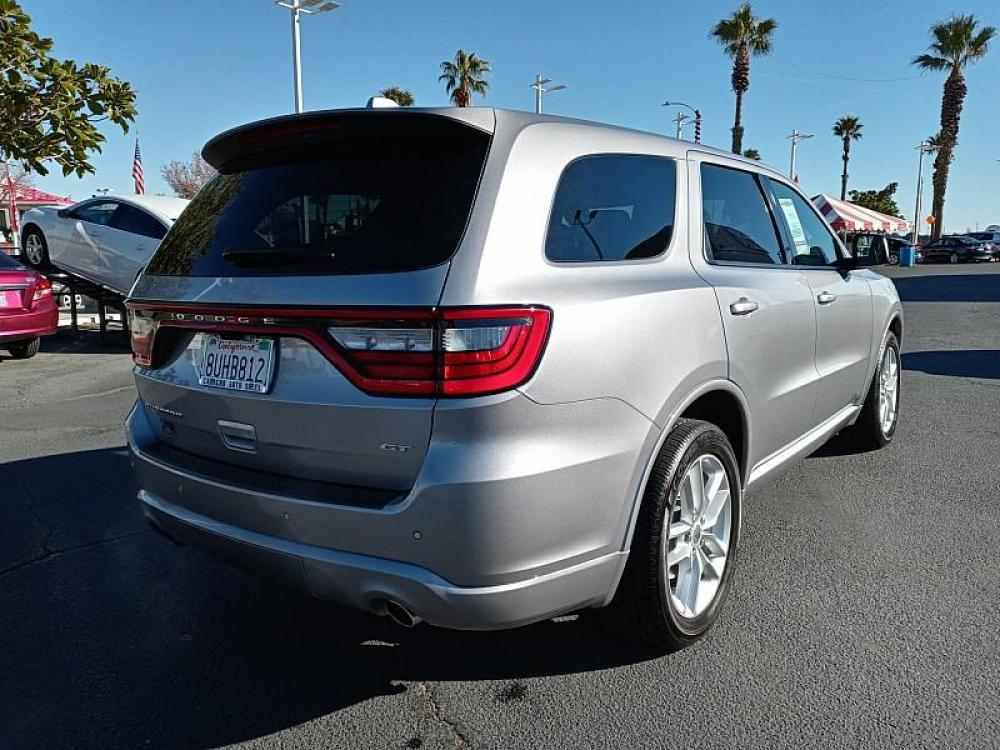 2021 SILVER /BLACK Dodge Durango (1C4RDHDG2MC) with an V6 3.6 Liter engine, Automatic 8-Spd transmission, located at 412 Auto Vista Drive, Palmdale, 93551, (661) 945-0620, 34.592636, -118.136681 - Photo #2
