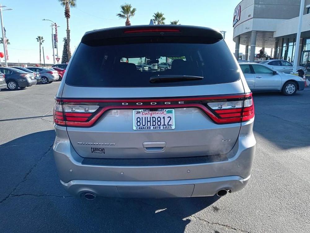 2021 SILVER /BLACK Dodge Durango (1C4RDHDG2MC) with an V6 3.6 Liter engine, Automatic 8-Spd transmission, located at 412 Auto Vista Drive, Palmdale, 93551, (661) 945-0620, 34.592636, -118.136681 - Photo #3