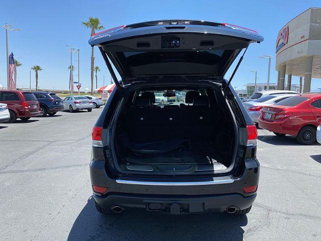 2014 Jeep Grand Cherokee (1C4RJEBM7EC) with an V6 EcoDiesel 3.0T engine, Automatic 8-Spd transmission, located at 412 Auto Vista Drive, Palmdale, 93551, (661) 945-0620, 34.592636, -118.136681 - Photo #15