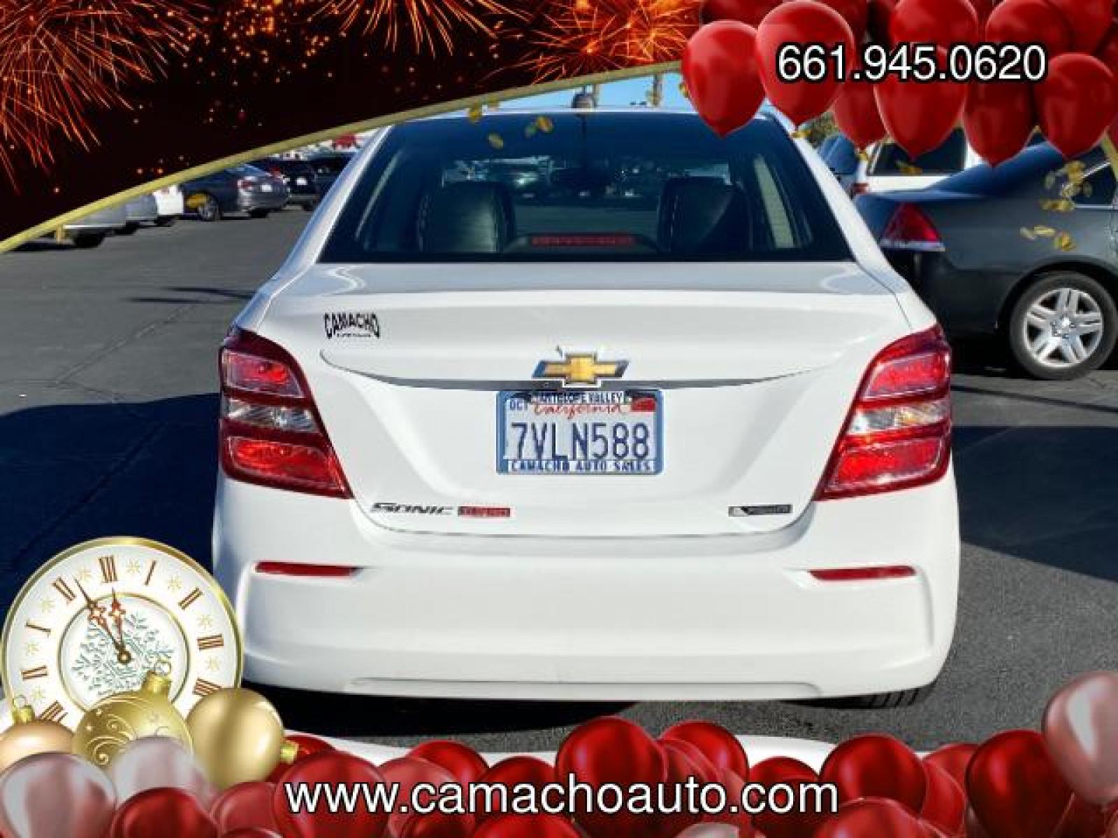 2017 WHITE Chevrolet Sonic (1G1JF5SB5H4) with an 4-Cyl Turbo 1.4 Liter engine, Automatic 6-Spd transmission, located at 412 Auto Vista Drive, Palmdale, CA, 93551, (661) 945-0620, 34.592636, -118.136681 - Photo #5