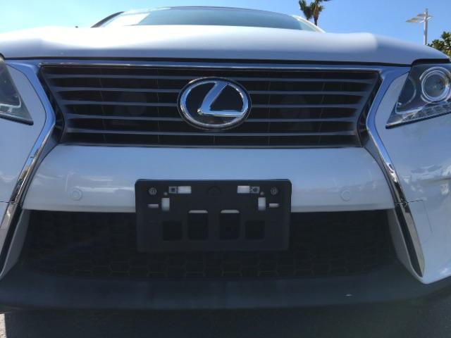 2013 WHITE Lexus RX 350 (2T2ZK1BA9DC) with an V6 3.5 Liter engine, Auto 6-Spd w/Multi-Mode transmission, located at 412 Auto Vista Drive, Palmdale, 93551, (661) 945-0620, 34.592636, -118.136681 - Photo #9
