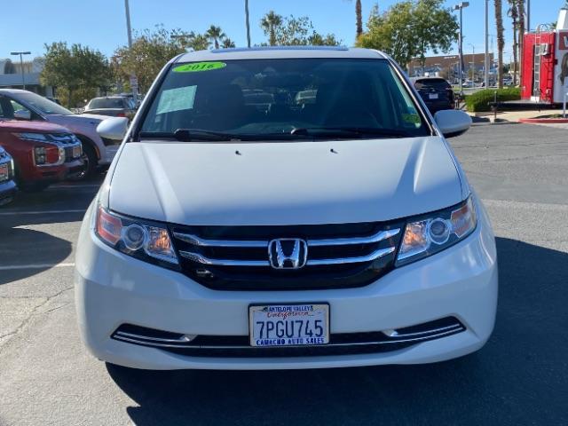 2016 WHITE Honda Odyssey (5FNRL5H67GB) with an V6 i-VTEC 3.5 Liter engine, Automatic 6-Spd transmission, located at 412 Auto Vista Drive, Palmdale, 93551, (661) 945-0620, 34.592636, -118.136681 - Photo #1
