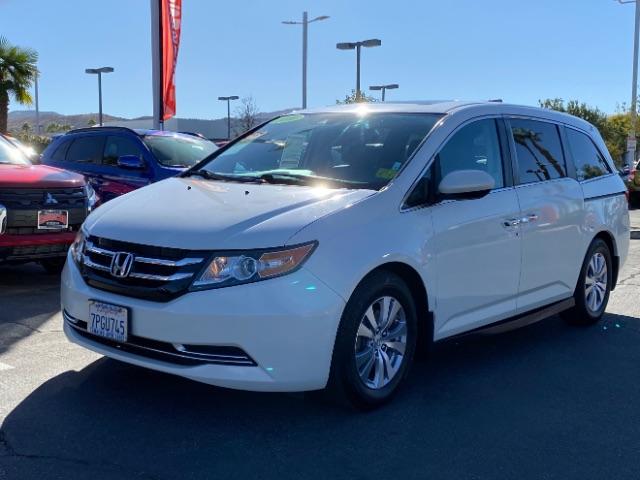 2016 WHITE Honda Odyssey (5FNRL5H67GB) with an V6 i-VTEC 3.5 Liter engine, Automatic 6-Spd transmission, located at 412 Auto Vista Drive, Palmdale, 93551, (661) 945-0620, 34.592636, -118.136681 - Photo #2