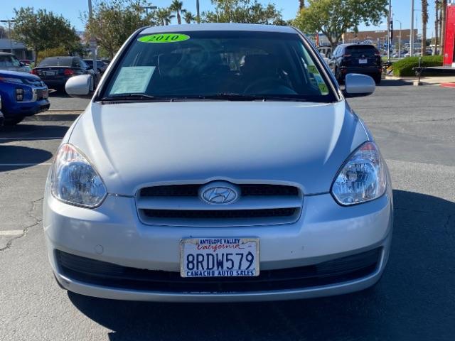 2010 SILVER Hyundai Accent (KMHCM3AC1AU) with an 4-Cyl 1.6 Liter engine, Automatic 4-Spd w/Overdrive transmission, located at 412 Auto Vista Drive, Palmdale, 93551, (661) 945-0620, 34.592636, -118.136681 - Photo #1