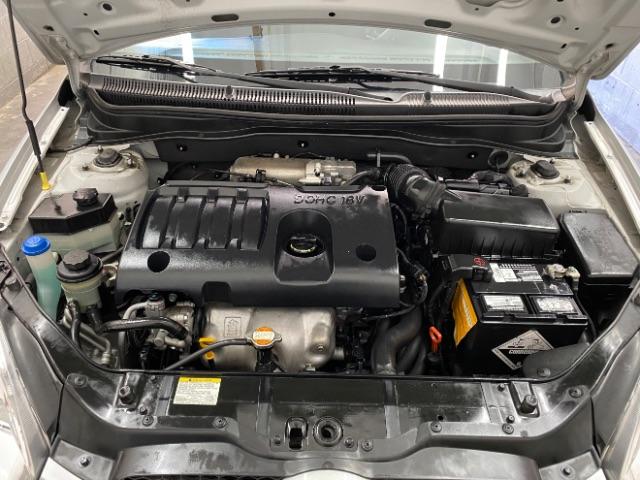 2010 SILVER Hyundai Accent (KMHCM3AC1AU) with an 4-Cyl 1.6 Liter engine, Automatic 4-Spd w/Overdrive transmission, located at 412 Auto Vista Drive, Palmdale, 93551, (661) 945-0620, 34.592636, -118.136681 - Photo #14