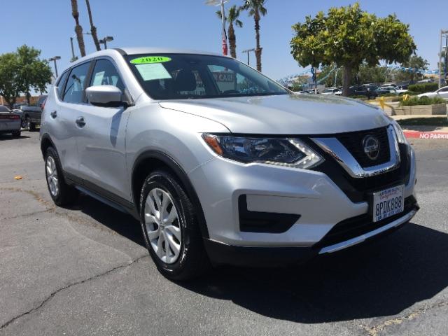 2020 silver Nissan Rogue (KNMAT2MT3LP) with an 4-Cyl 2.5 Liter engine, Automatic CVT w/Xtronic transmission, located at 412 Auto Vista Drive, Palmdale, 93551, (661) 945-0620, 34.592636, -118.136681 - Photo #32