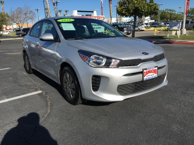 2020 SILVER Kia Rio (3KPA24AD2LE) with an 4-Cyl 1.6 Liter engine, Automatic IVT transmission, located at 412 Auto Vista Drive, Palmdale, 93551, (661) 945-0620, 34.592636, -118.136681 - Photo #0