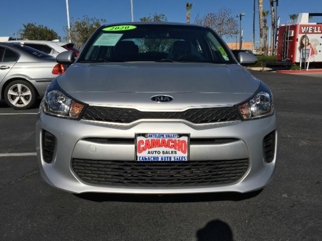 2020 SILVER Kia Rio (3KPA24AD2LE) with an 4-Cyl 1.6 Liter engine, Automatic IVT transmission, located at 412 Auto Vista Drive, Palmdale, 93551, (661) 945-0620, 34.592636, -118.136681 - Photo #1