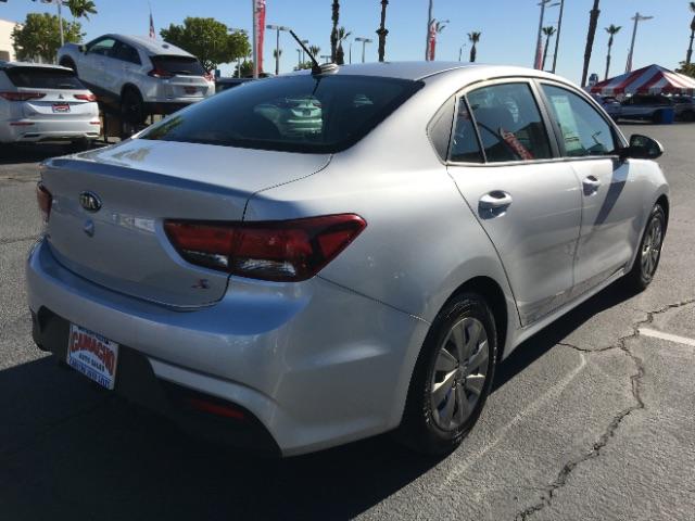 2020 SILVER Kia Rio (3KPA24AD2LE) with an 4-Cyl 1.6 Liter engine, Automatic IVT transmission, located at 412 Auto Vista Drive, Palmdale, 93551, (661) 945-0620, 34.592636, -118.136681 - Photo #6