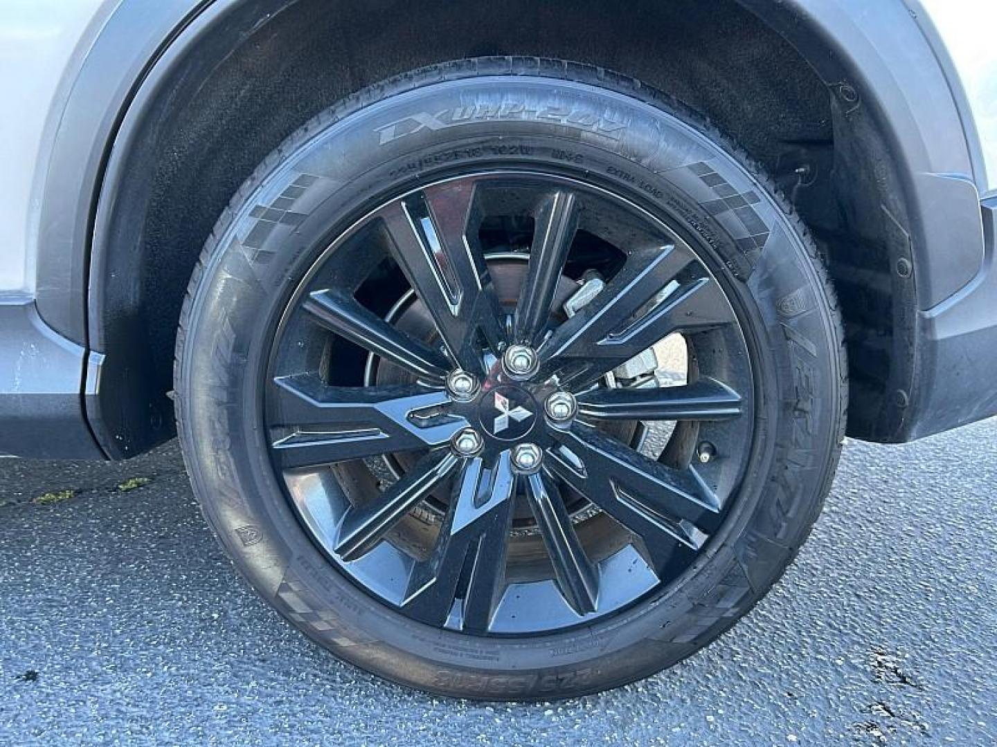 2023 Mitsubishi Eclipse Cross (JA4ATVAA0PZ) with an 4-Cyl Turbo 1.5 Liter engine, Automatic CVT w/Sport Mode transmission, located at 412 Auto Vista Drive, Palmdale, CA, 93551, (661) 945-0620, 34.592636, -118.136681 - Photo#14