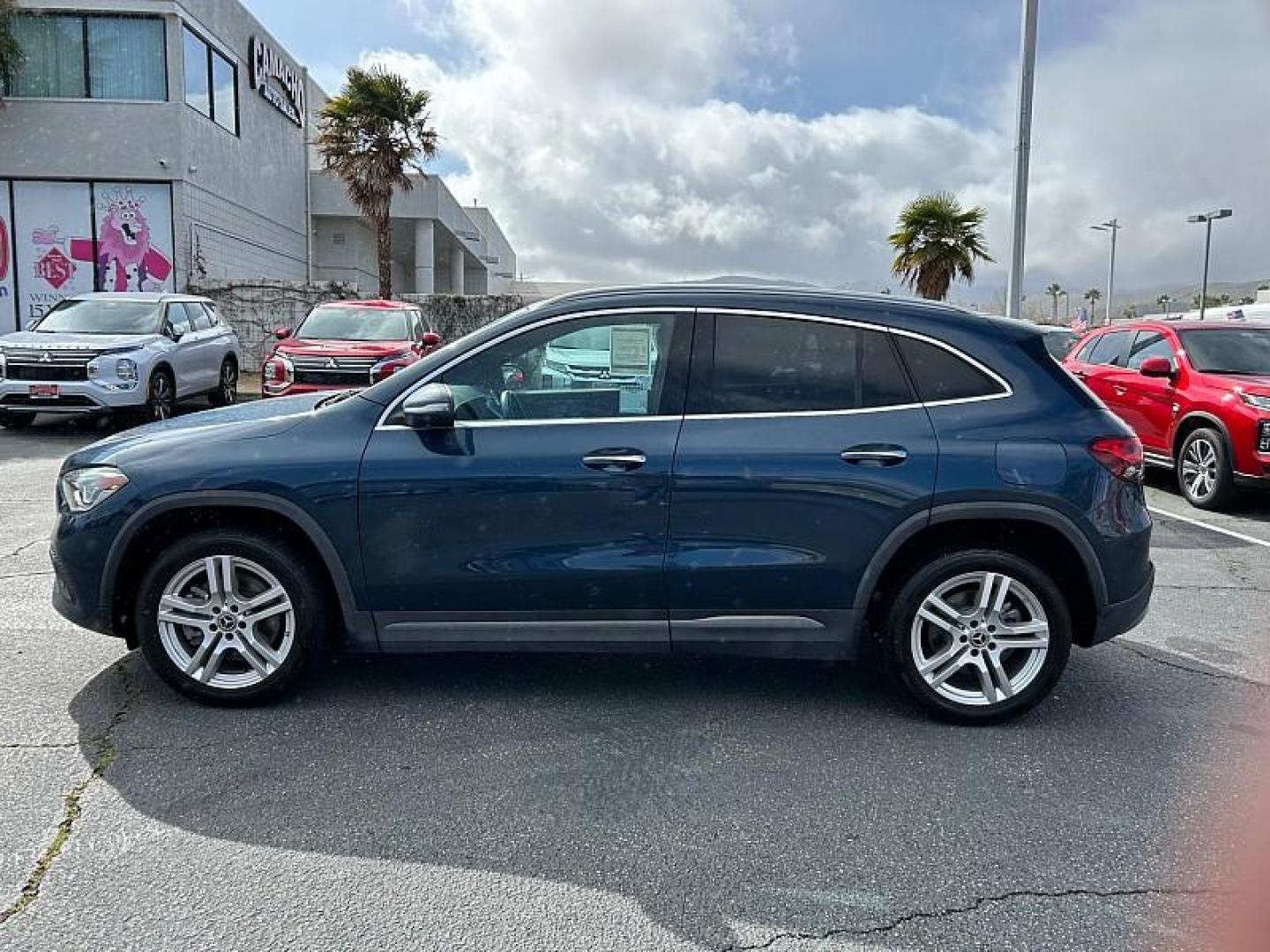 2021 BLUE Mercedes-Benz GLA (W1N4N4GB6MJ) with an 4-Cyl Turbo 2.0 Liter engine, Automatic 8-Spd DCT transmission, located at 412 Auto Vista Drive, Palmdale, CA, 93551, (661) 945-0620, 34.592636, -118.136681 - Photo#3
