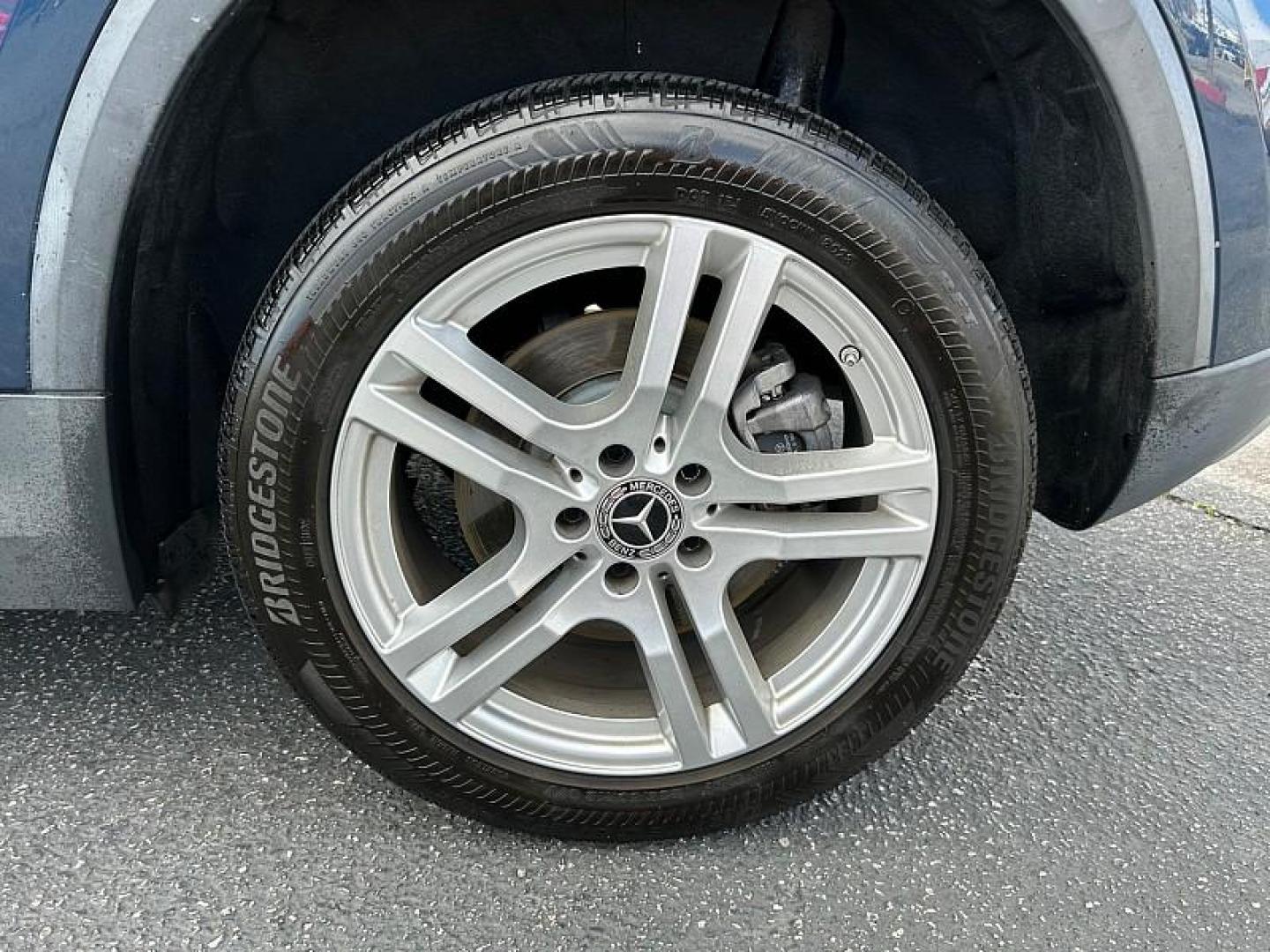 2021 BLUE Mercedes-Benz GLA (W1N4N4GB6MJ) with an 4-Cyl Turbo 2.0 Liter engine, Automatic 8-Spd DCT transmission, located at 412 Auto Vista Drive, Palmdale, CA, 93551, (661) 945-0620, 34.592636, -118.136681 - Photo#11