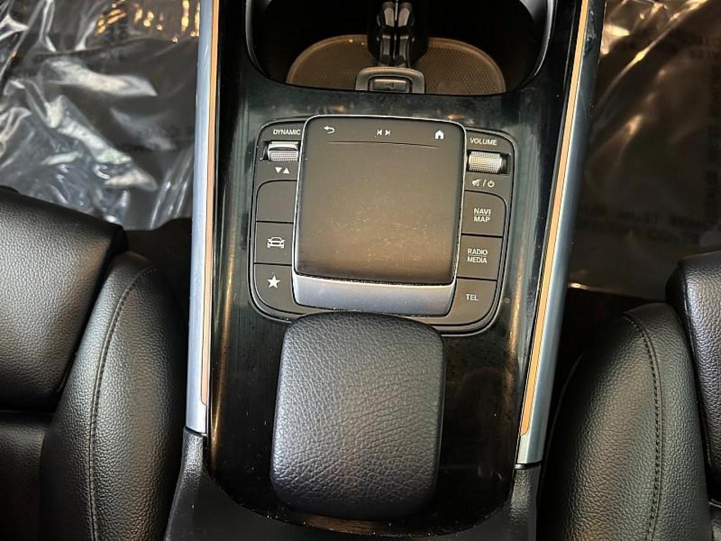 2021 BLUE Mercedes-Benz GLA (W1N4N4GB6MJ) with an 4-Cyl Turbo 2.0 Liter engine, Automatic 8-Spd DCT transmission, located at 412 Auto Vista Drive, Palmdale, CA, 93551, (661) 945-0620, 34.592636, -118.136681 - Photo#20