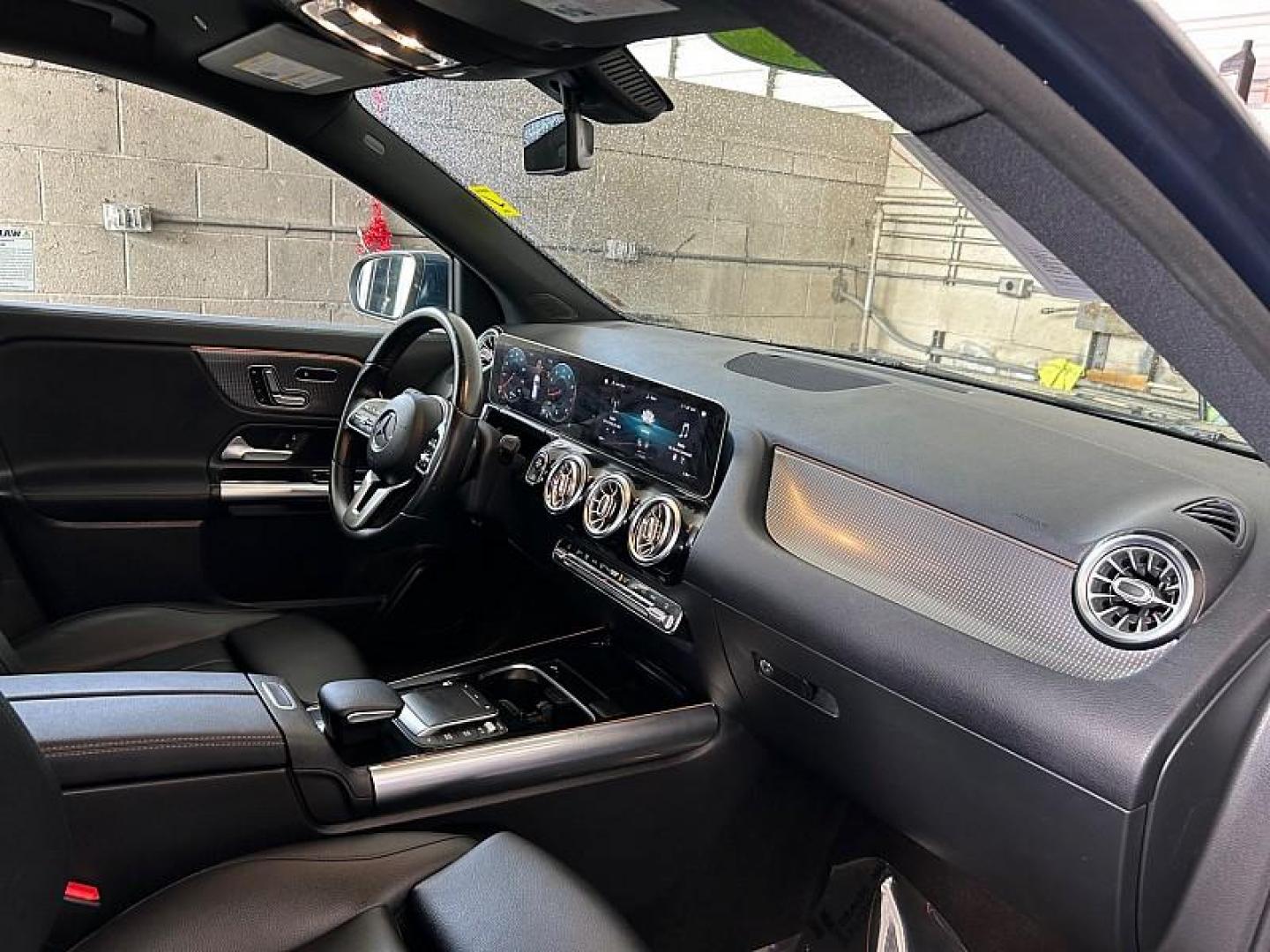 2021 BLUE Mercedes-Benz GLA (W1N4N4GB6MJ) with an 4-Cyl Turbo 2.0 Liter engine, Automatic 8-Spd DCT transmission, located at 412 Auto Vista Drive, Palmdale, CA, 93551, (661) 945-0620, 34.592636, -118.136681 - Photo#25