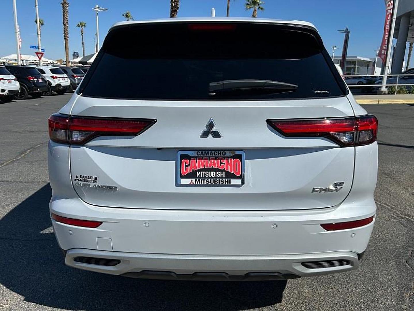 2023 WHITE Mitsubishi Outlander Plug-In Hybrid (JA4T5UA97PZ) with an 4-Cyl Hybrid 2.4 Liter engine, Automatic 1-Spd transmission, located at 412 Auto Vista Drive, Palmdale, CA, 93551, (661) 945-0620, 34.592636, -118.136681 - Photo#3