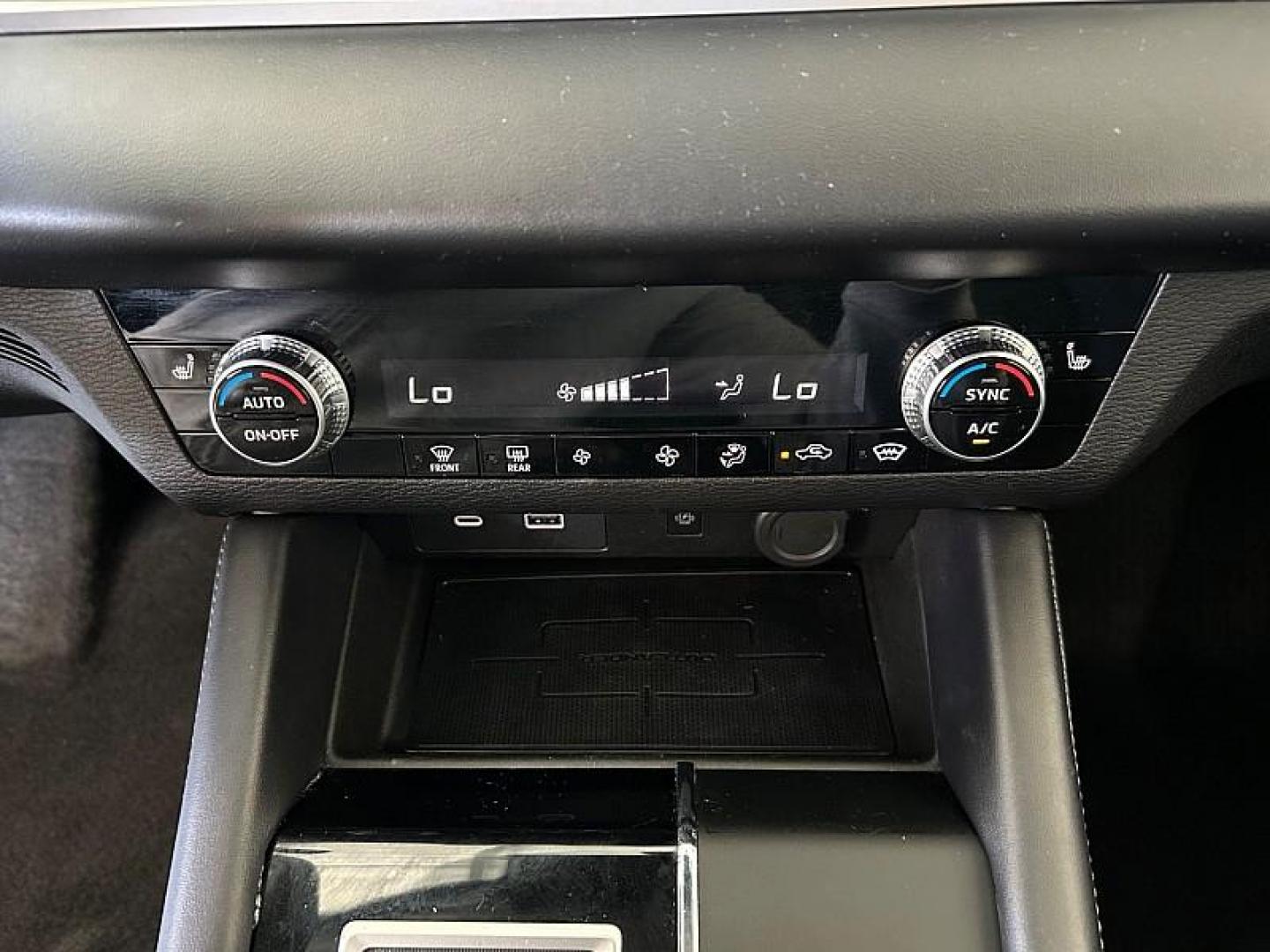 2023 WHITE Mitsubishi Outlander Plug-In Hybrid (JA4T5UA97PZ) with an 4-Cyl Hybrid 2.4 Liter engine, Automatic 1-Spd transmission, located at 412 Auto Vista Drive, Palmdale, CA, 93551, (661) 945-0620, 34.592636, -118.136681 - Photo#21