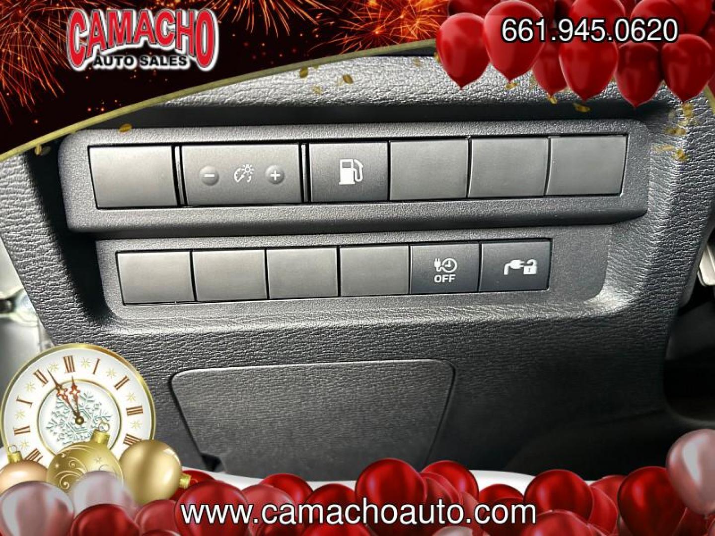 2025 SILVER Mitsubishi Outlander Plug-In Hybrid (JA4T5UA9XSZ) with an 4-Cyl Hybrid 2.4 Liter engine, Automatic 1-Spd transmission, located at 412 Auto Vista Drive, Palmdale, CA, 93551, (661) 945-0620, 34.592636, -118.136681- Photo#31
