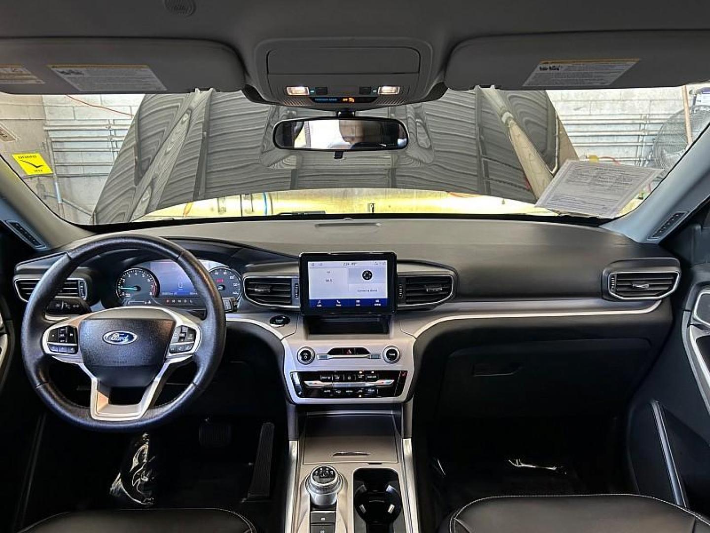 2024 BLACK Ford Explorer (1FMSK7DH1RG) with an 4-Cyl EcoBoost Turbo 2.3 Liter engine, Automatic 10-Spd transmission, located at 412 Auto Vista Drive, Palmdale, CA, 93551, (661) 945-0620, 34.592636, -118.136681 - Photo#18