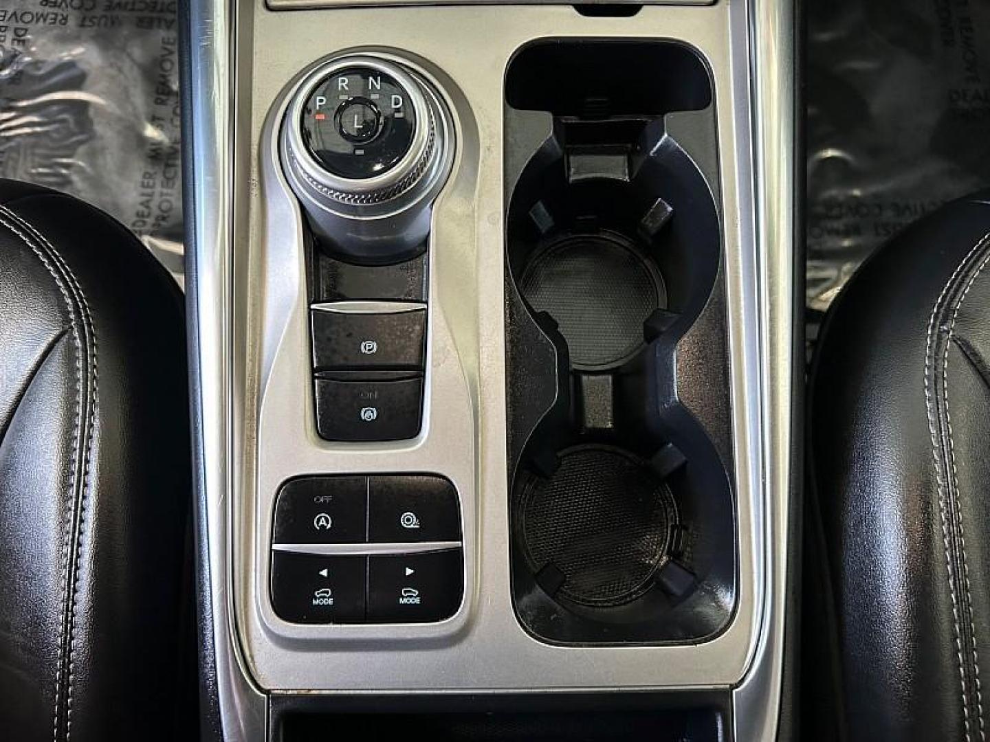 2024 BLACK Ford Explorer (1FMSK7DH1RG) with an 4-Cyl EcoBoost Turbo 2.3 Liter engine, Automatic 10-Spd transmission, located at 412 Auto Vista Drive, Palmdale, CA, 93551, (661) 945-0620, 34.592636, -118.136681 - Photo#20