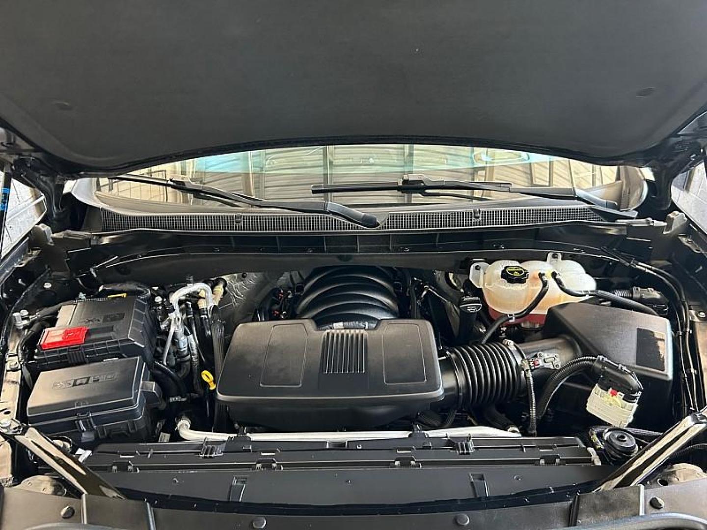 2024 BLACK Chevrolet Tahoe (1GNSCNKDXRR) with an 8-Cyl 5.3 Liter engine, Automatic 10-Spd transmission, located at 412 Auto Vista Drive, Palmdale, CA, 93551, (661) 945-0620, 34.592636, -118.136681 - Photo#28