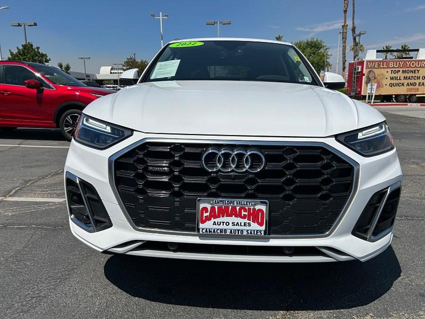 2022 WHITE Audi Q5 (WA1EAAFYXN2) with an 4-Cyl Turbo 2.0L Hybrid engine, Automatic 7-Spd w/Dual-Clutch and S tronic transmission, located at 412 Auto Vista Drive, Palmdale, CA, 93551, (661) 945-0620, 34.592636, -118.136681 - Photo#1
