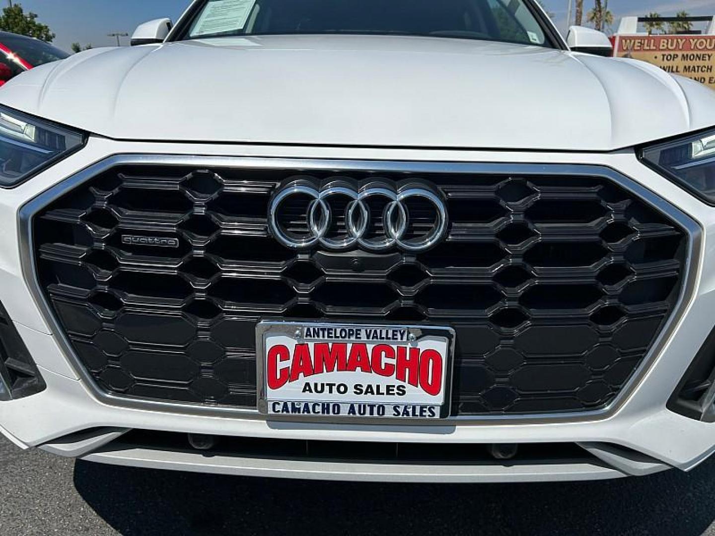 2022 WHITE Audi Q5 (WA1EAAFYXN2) with an 4-Cyl Turbo 2.0L Hybrid engine, Automatic 7-Spd w/Dual-Clutch and S tronic transmission, located at 412 Auto Vista Drive, Palmdale, CA, 93551, (661) 945-0620, 34.592636, -118.136681 - Photo#12
