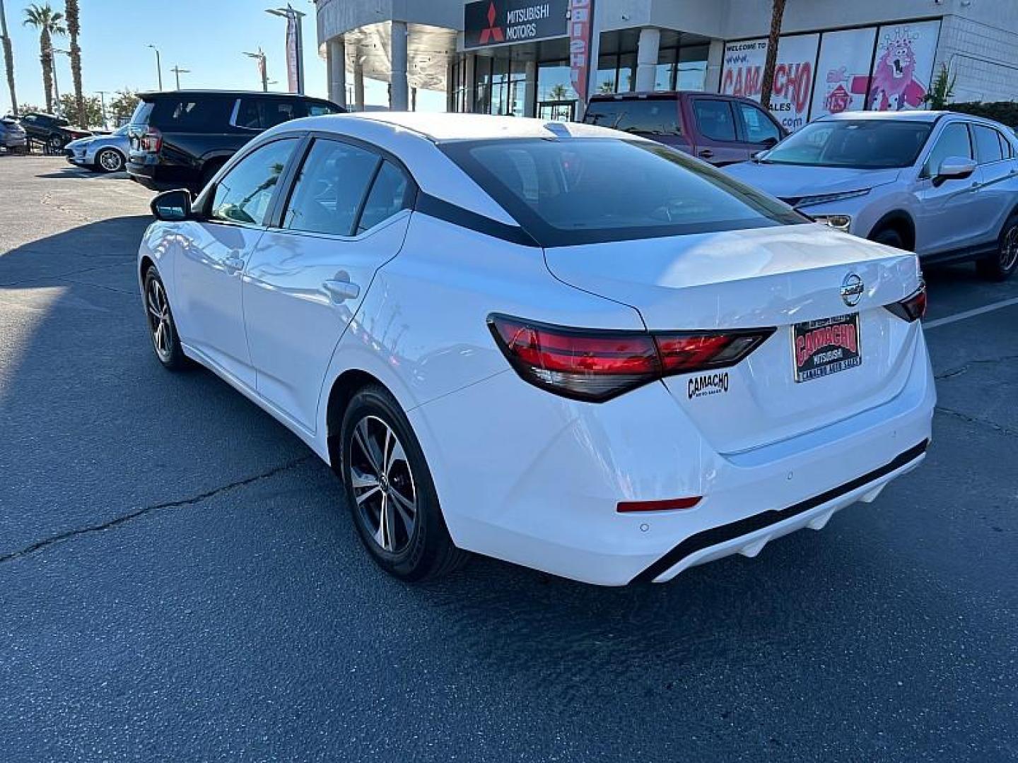2021 WHITE Nissan Sentra (3N1AB8CV8MY) with an 4-Cyl 2.0 Liter engine, Automatic CVT w/Xtronic transmission, located at 412 Auto Vista Drive, Palmdale, CA, 93551, (661) 945-0620, 34.592636, -118.136681 - Photo#4