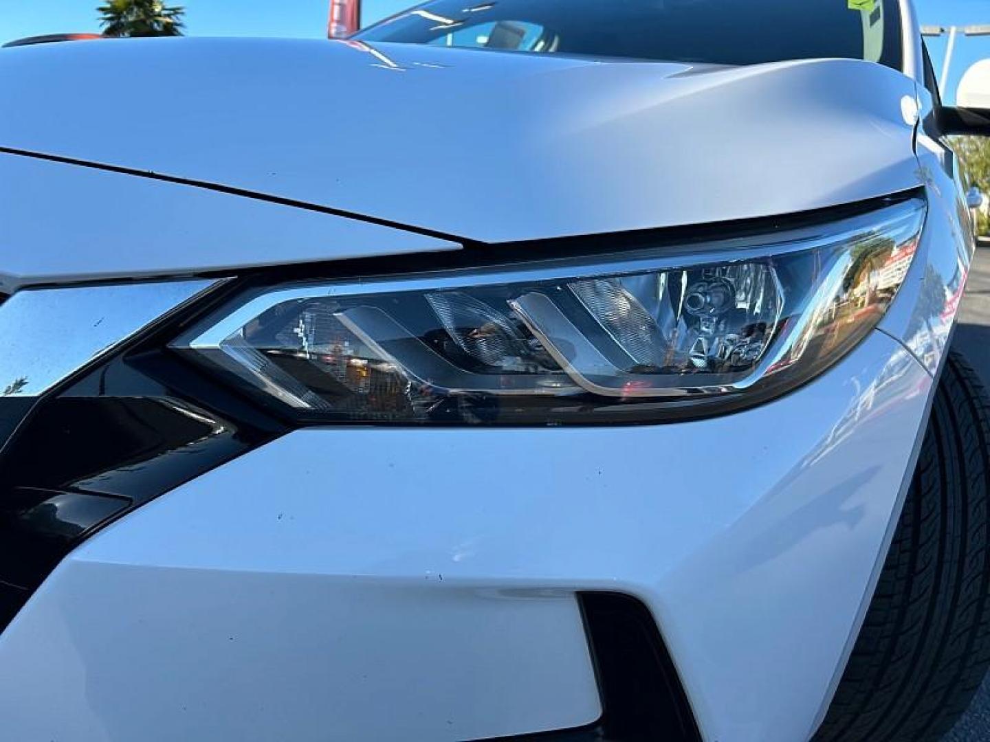 2021 WHITE Nissan Sentra (3N1AB8CV8MY) with an 4-Cyl 2.0 Liter engine, Automatic CVT w/Xtronic transmission, located at 412 Auto Vista Drive, Palmdale, CA, 93551, (661) 945-0620, 34.592636, -118.136681 - Photo#8