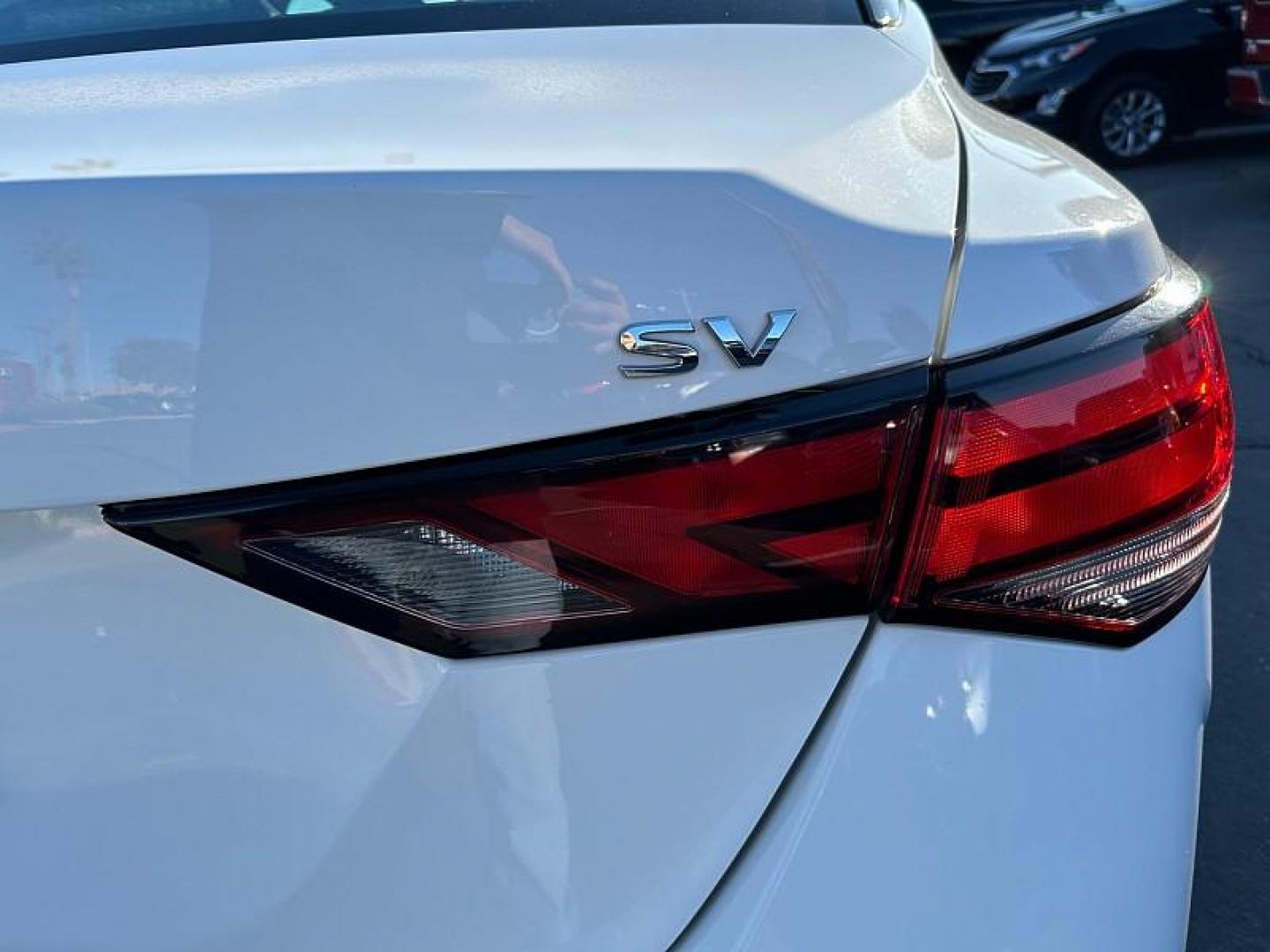 2021 WHITE Nissan Sentra (3N1AB8CV8MY) with an 4-Cyl 2.0 Liter engine, Automatic CVT w/Xtronic transmission, located at 412 Auto Vista Drive, Palmdale, CA, 93551, (661) 945-0620, 34.592636, -118.136681 - Photo#12