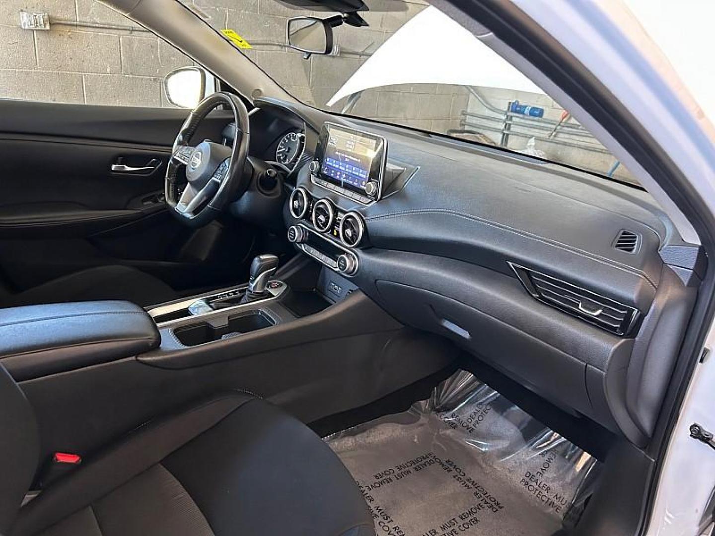 2021 WHITE Nissan Sentra (3N1AB8CV8MY) with an 4-Cyl 2.0 Liter engine, Automatic CVT w/Xtronic transmission, located at 412 Auto Vista Drive, Palmdale, CA, 93551, (661) 945-0620, 34.592636, -118.136681 - Photo#23