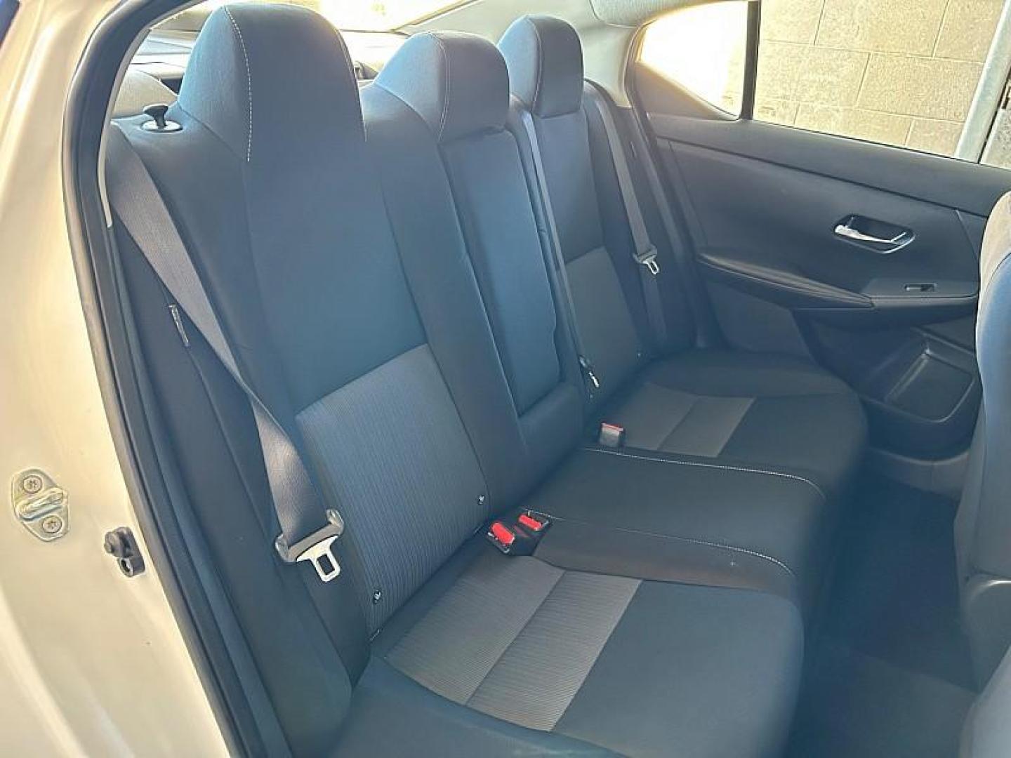 2021 WHITE Nissan Sentra (3N1AB8CV8MY) with an 4-Cyl 2.0 Liter engine, Automatic CVT w/Xtronic transmission, located at 412 Auto Vista Drive, Palmdale, CA, 93551, (661) 945-0620, 34.592636, -118.136681 - Photo#28