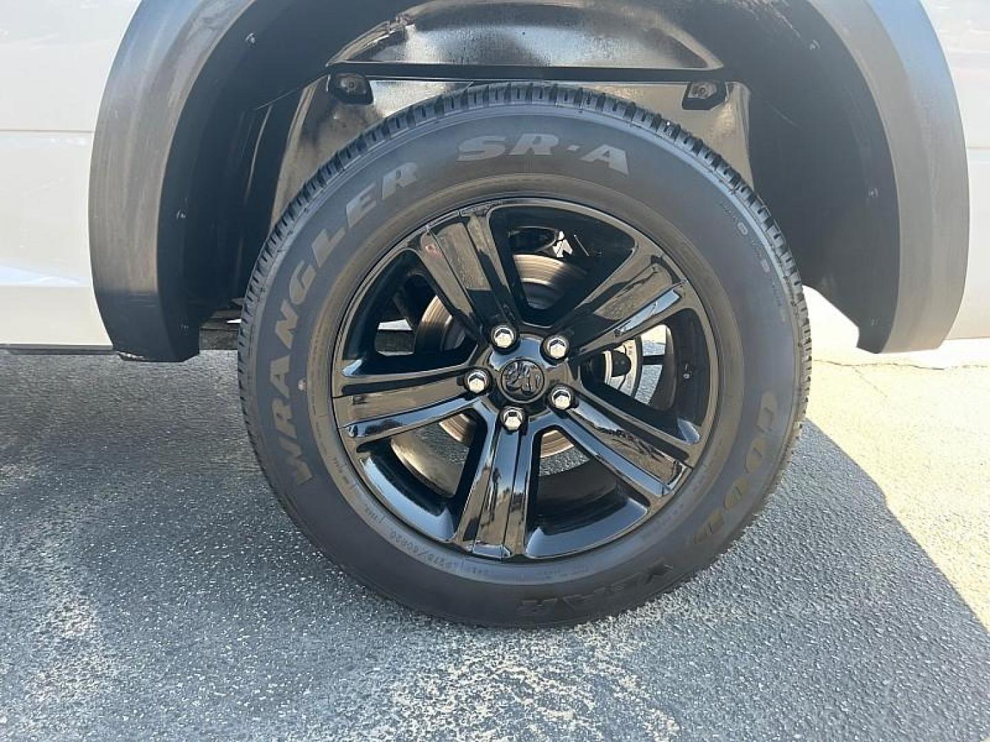 2024 WHITE Ram 1500 Classic 2WD (1C6RR6LG3RS) with an 6-Cyl 3.6 Liter engine, Automatic 8-Spd transmission, located at 412 Auto Vista Drive, Palmdale, CA, 93551, (661) 945-0620, 34.592636, -118.136681 - Photo#11