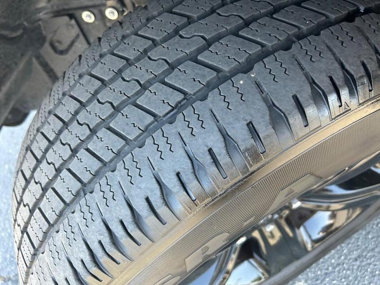 2024 WHITE Ram 1500 Classic 2WD (1C6RR6LG3RS) with an 6-Cyl 3.6 Liter engine, Automatic 8-Spd transmission, located at 412 Auto Vista Drive, Palmdale, CA, 93551, (661) 945-0620, 34.592636, -118.136681 - Photo#12