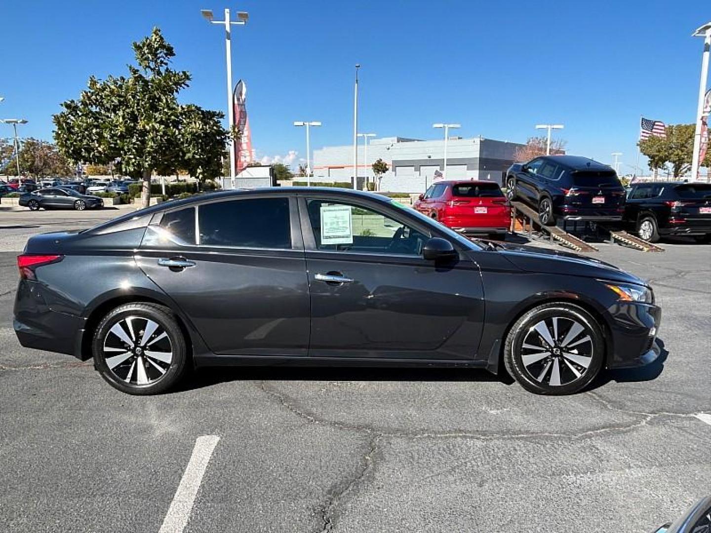 2021 BLACK Nissan Altima (1N4BL4DV2MN) with an 4-Cyl 2.5 Liter engine, Automatic Xtronic CVT transmission, located at 412 Auto Vista Drive, Palmdale, CA, 93551, (661) 945-0620, 34.592636, -118.136681 - Photo#10