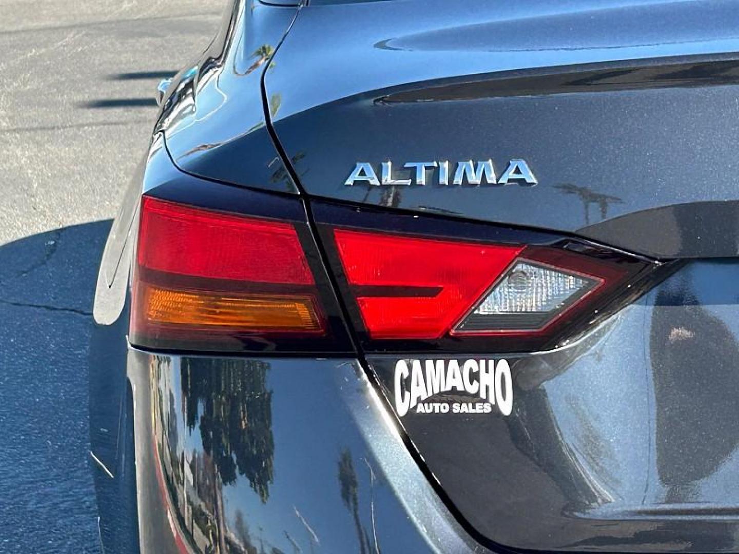 2021 BLACK Nissan Altima (1N4BL4DV2MN) with an 4-Cyl 2.5 Liter engine, Automatic Xtronic CVT transmission, located at 412 Auto Vista Drive, Palmdale, CA, 93551, (661) 945-0620, 34.592636, -118.136681 - Photo#11