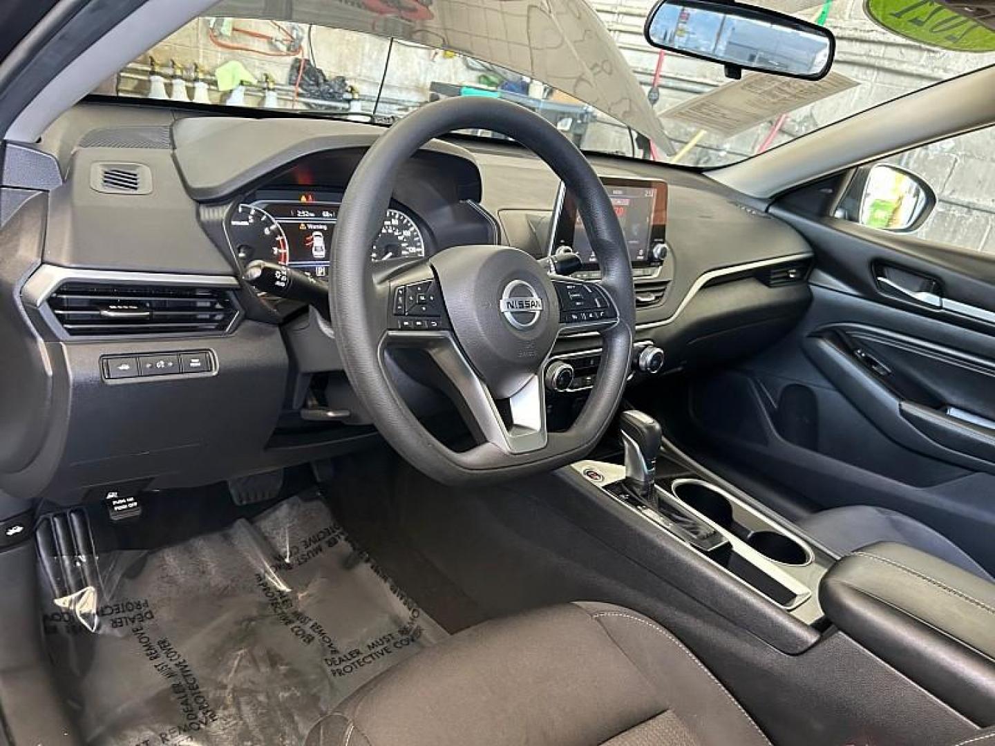 2021 BLACK Nissan Altima (1N4BL4DV2MN) with an 4-Cyl 2.5 Liter engine, Automatic Xtronic CVT transmission, located at 412 Auto Vista Drive, Palmdale, CA, 93551, (661) 945-0620, 34.592636, -118.136681 - Photo#16