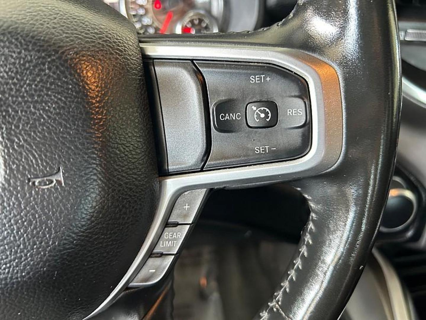 2021 SILVER Ram 1500 2WD (1C6RREFT7MN) with an 8-Cyl 5.7 Liter engine, Automatic 8-Spd transmission, located at 412 Auto Vista Drive, Palmdale, CA, 93551, (661) 945-0620, 34.592636, -118.136681 - Photo#26