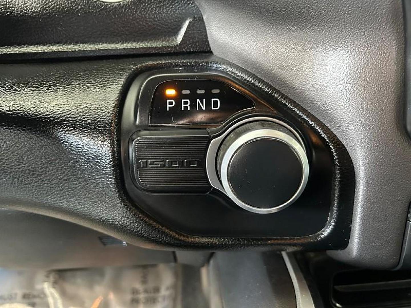 2021 SILVER Ram 1500 2WD (1C6RREFT7MN) with an 8-Cyl 5.7 Liter engine, Automatic 8-Spd transmission, located at 412 Auto Vista Drive, Palmdale, CA, 93551, (661) 945-0620, 34.592636, -118.136681 - Photo#18