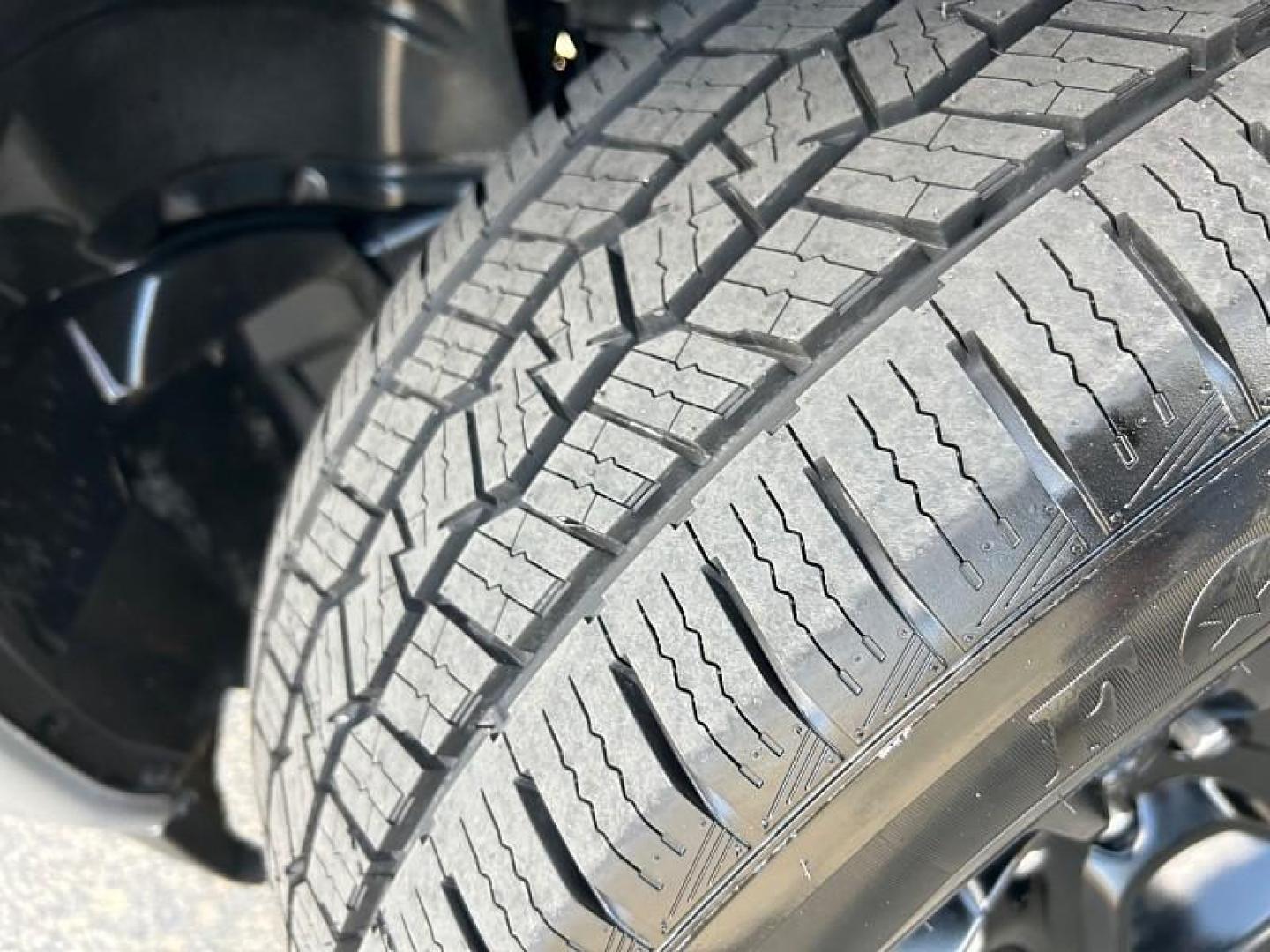 2021 SILVER Ram 1500 2WD (1C6RREFT7MN) with an 8-Cyl 5.7 Liter engine, Automatic 8-Spd transmission, located at 412 Auto Vista Drive, Palmdale, CA, 93551, (661) 945-0620, 34.592636, -118.136681 - Photo#15