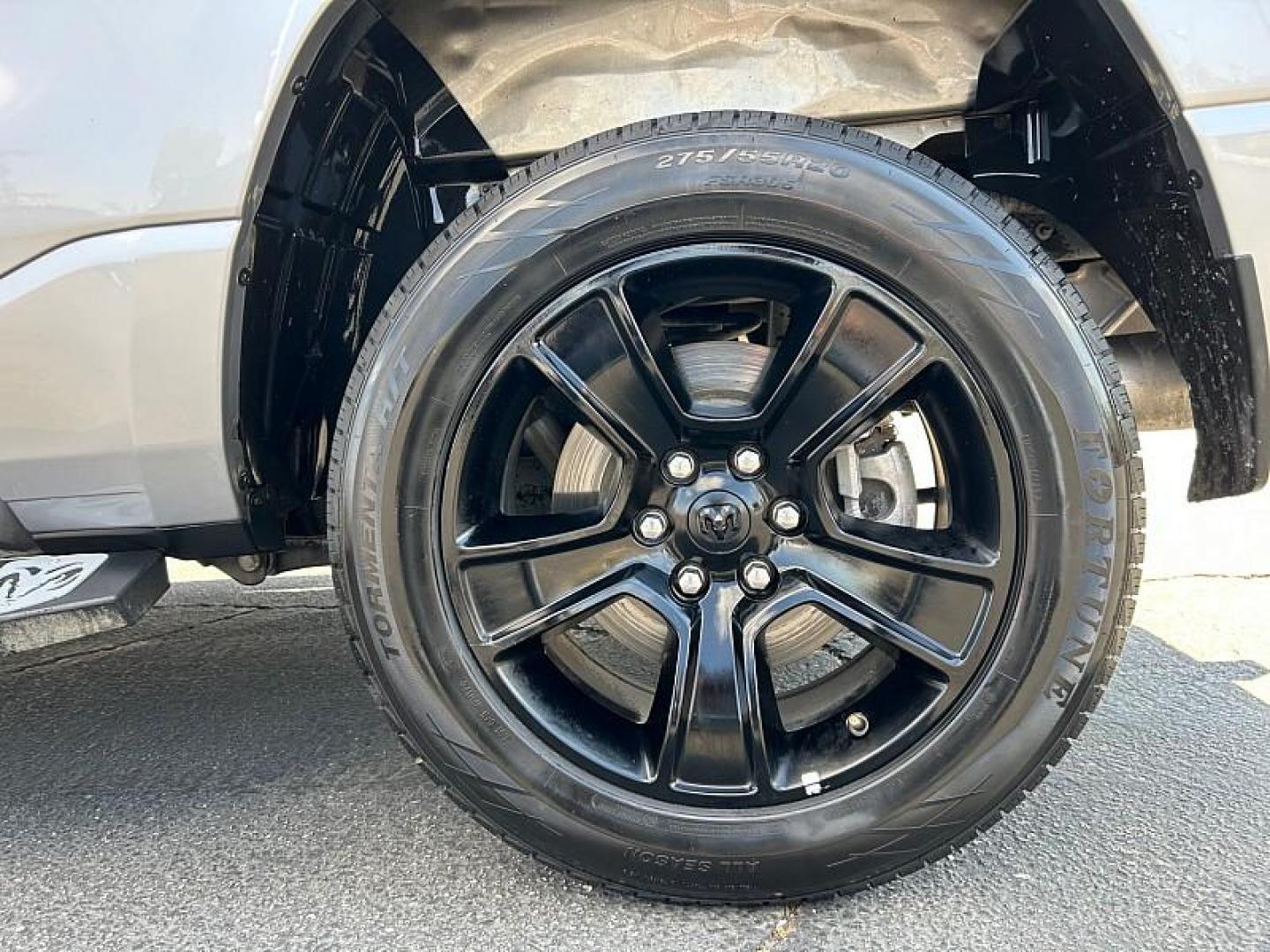 2021 SILVER Ram 1500 2WD (1C6RREFT7MN) with an 8-Cyl 5.7 Liter engine, Automatic 8-Spd transmission, located at 412 Auto Vista Drive, Palmdale, CA, 93551, (661) 945-0620, 34.592636, -118.136681 - Photo#13