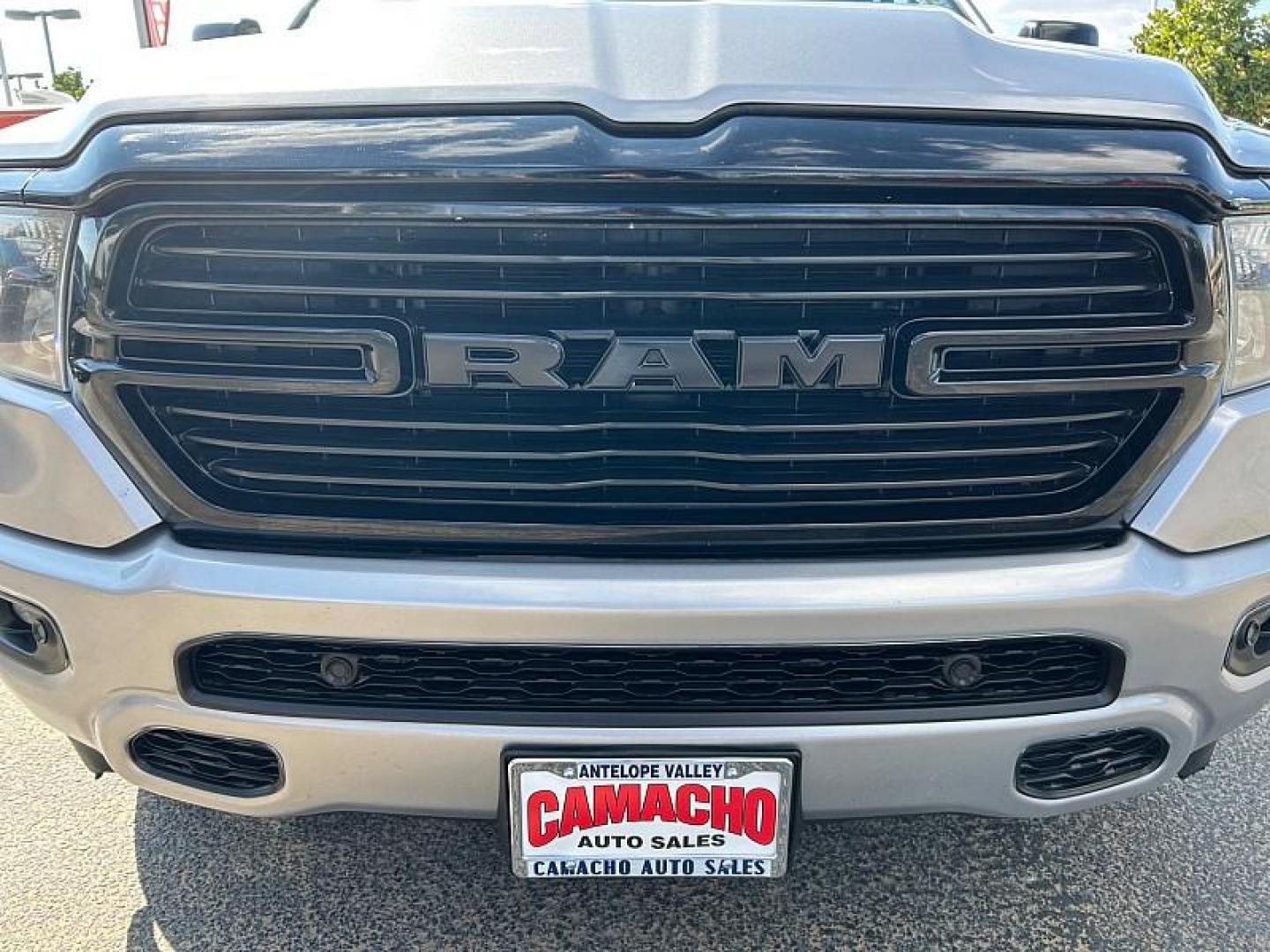 2021 SILVER Ram 1500 2WD (1C6RREFT7MN) with an 8-Cyl 5.7 Liter engine, Automatic 8-Spd transmission, located at 412 Auto Vista Drive, Palmdale, CA, 93551, (661) 945-0620, 34.592636, -118.136681 - Photo#10
