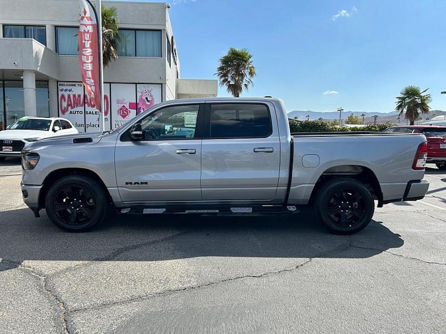 2021 SILVER Ram 1500 2WD (1C6RREFT7MN) with an 8-Cyl 5.7 Liter engine, Automatic 8-Spd transmission, located at 412 Auto Vista Drive, Palmdale, CA, 93551, (661) 945-0620, 34.592636, -118.136681 - Photo#5