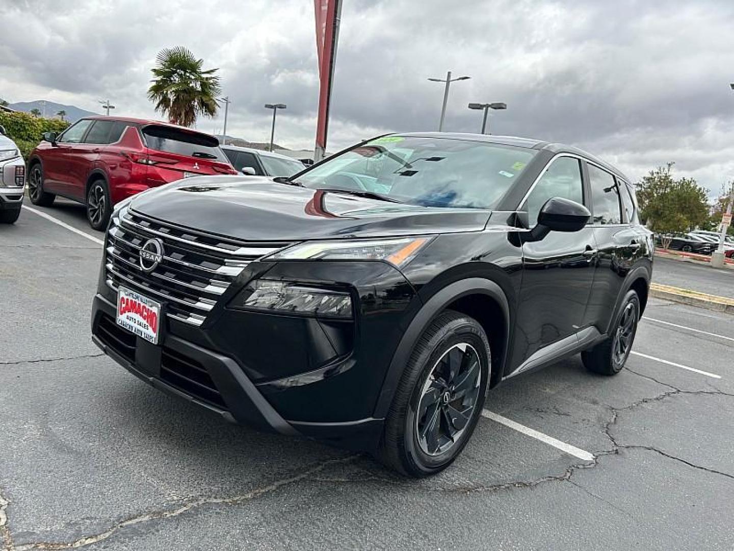 2024 BLACK Nissan Rogue (5N1BT3BA3RC) with an 3-Cyl Turbo 1.5 Liter engine, Automatic CVT transmission, located at 412 Auto Vista Drive, Palmdale, CA, 93551, (661) 945-0620, 34.592636, -118.136681 - Photo#2
