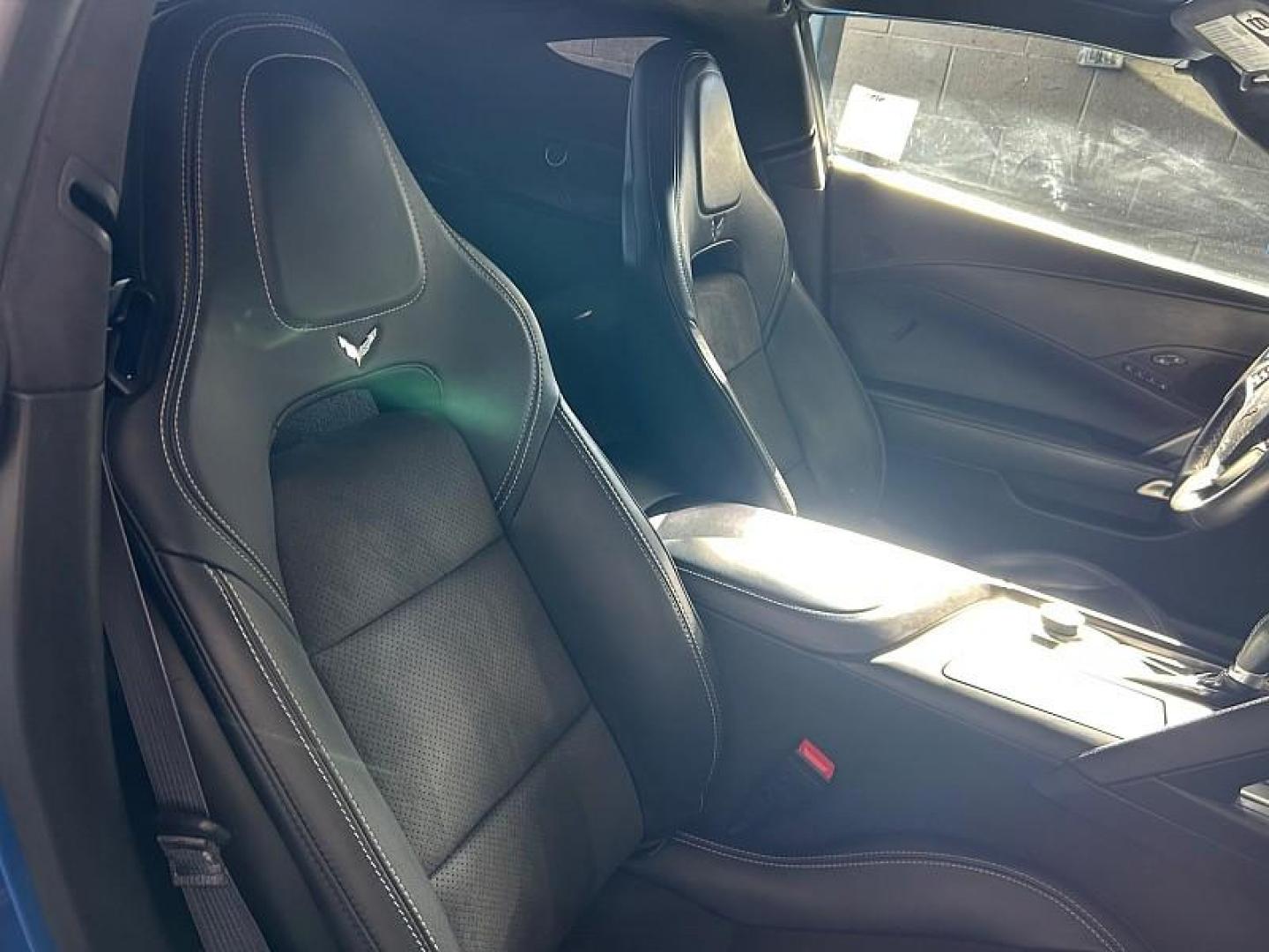 2015 BLUE Chevrolet Corvette (1G1YM2D78F5) with an V8 6.2 Liter engine, Automatic transmission, located at 412 Auto Vista Drive, Palmdale, CA, 93551, (661) 945-0620, 34.592636, -118.136681 - Photo#27