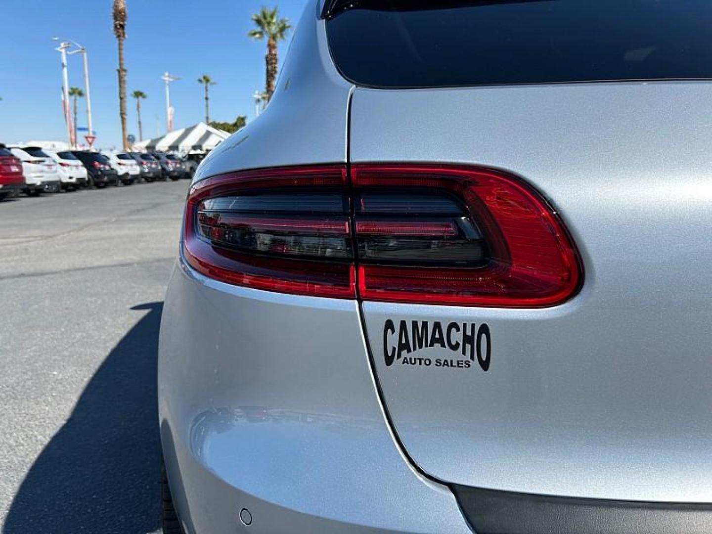 2018 SILVER Porsche Macan (WP1AB2A57JL) with an V6 Twin Turbo 3.0 Liter engine, Auto 7-Spd PDK Dbl-Cltch transmission, located at 412 Auto Vista Drive, Palmdale, CA, 93551, (661) 945-0620, 34.592636, -118.136681 - Photo#15
