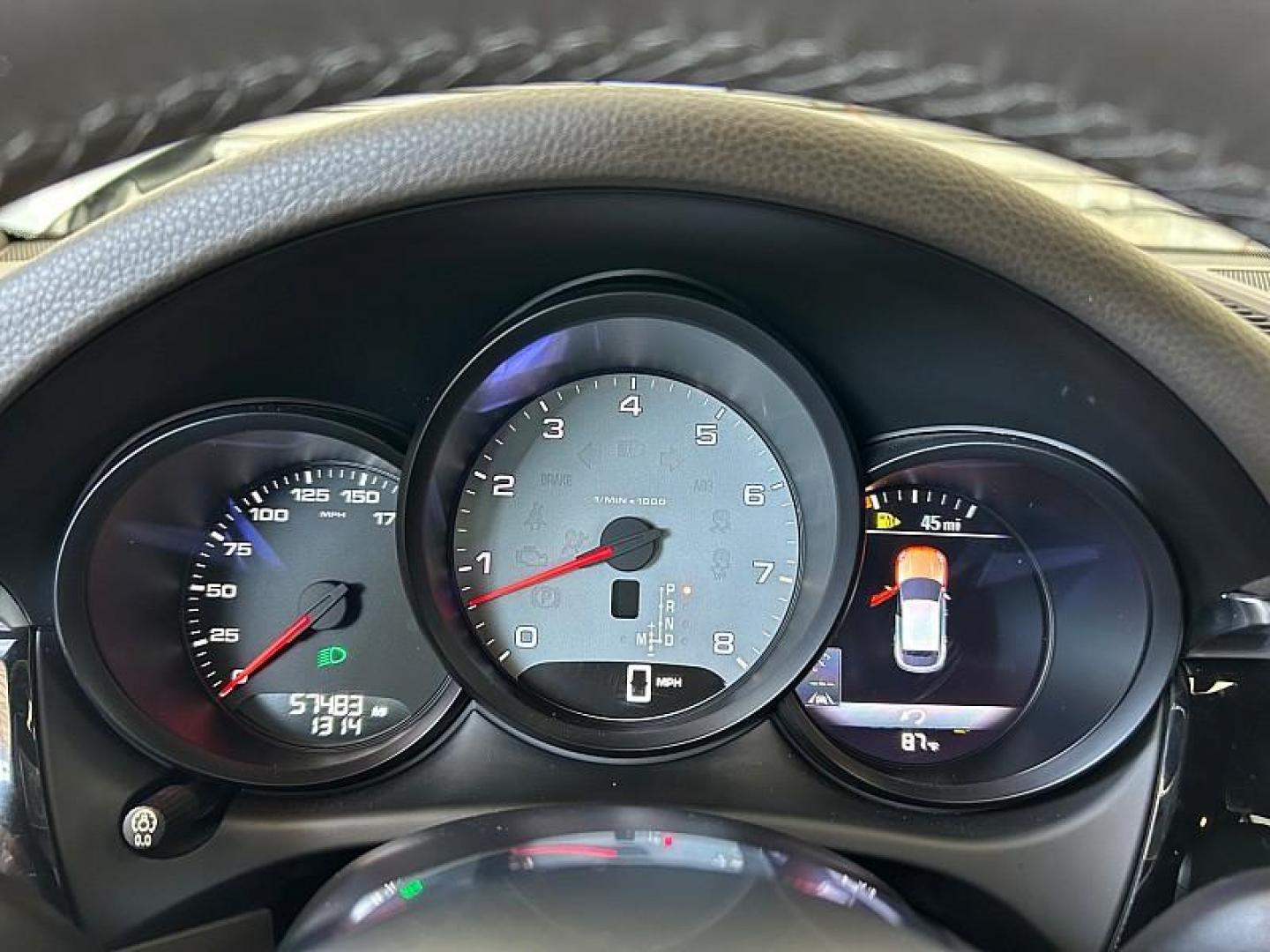 2018 SILVER Porsche Macan (WP1AB2A57JL) with an V6 Twin Turbo 3.0 Liter engine, Auto 7-Spd PDK Dbl-Cltch transmission, located at 412 Auto Vista Drive, Palmdale, CA, 93551, (661) 945-0620, 34.592636, -118.136681 - Photo#27